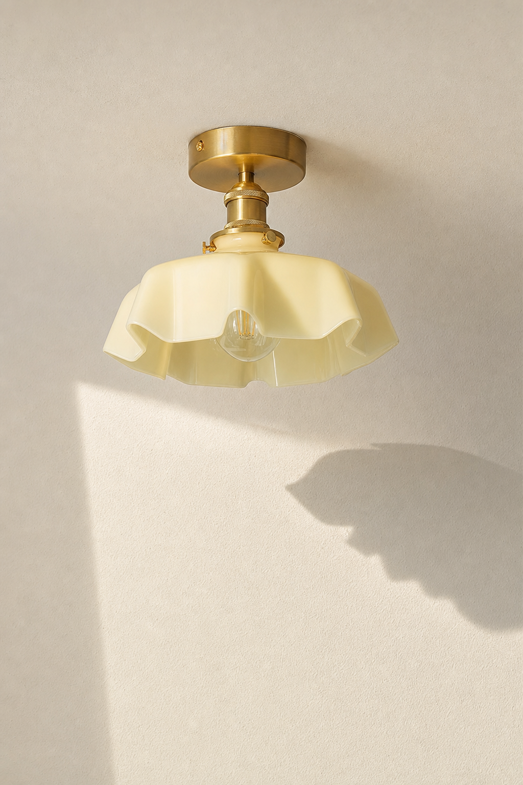 Abat-Jour Suspension en Verre Floral Beige – Olia Nova