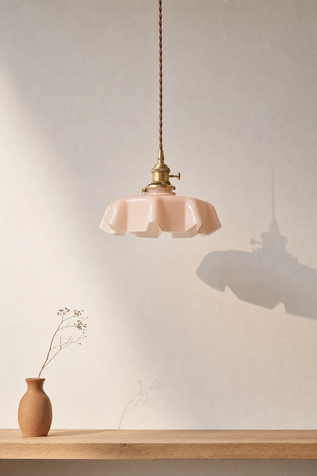 Abat-Jour Suspension en Verre Floral Beige – Celia Lune