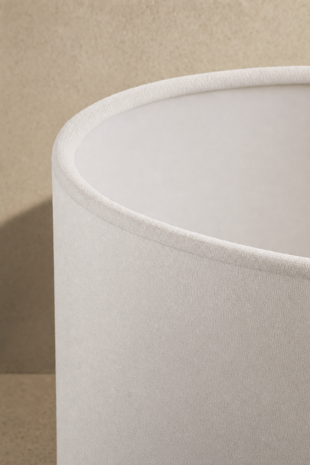 Abat-Jour Lampe de Chevet en Tissu Design Blanc Ovale – Zena Aube