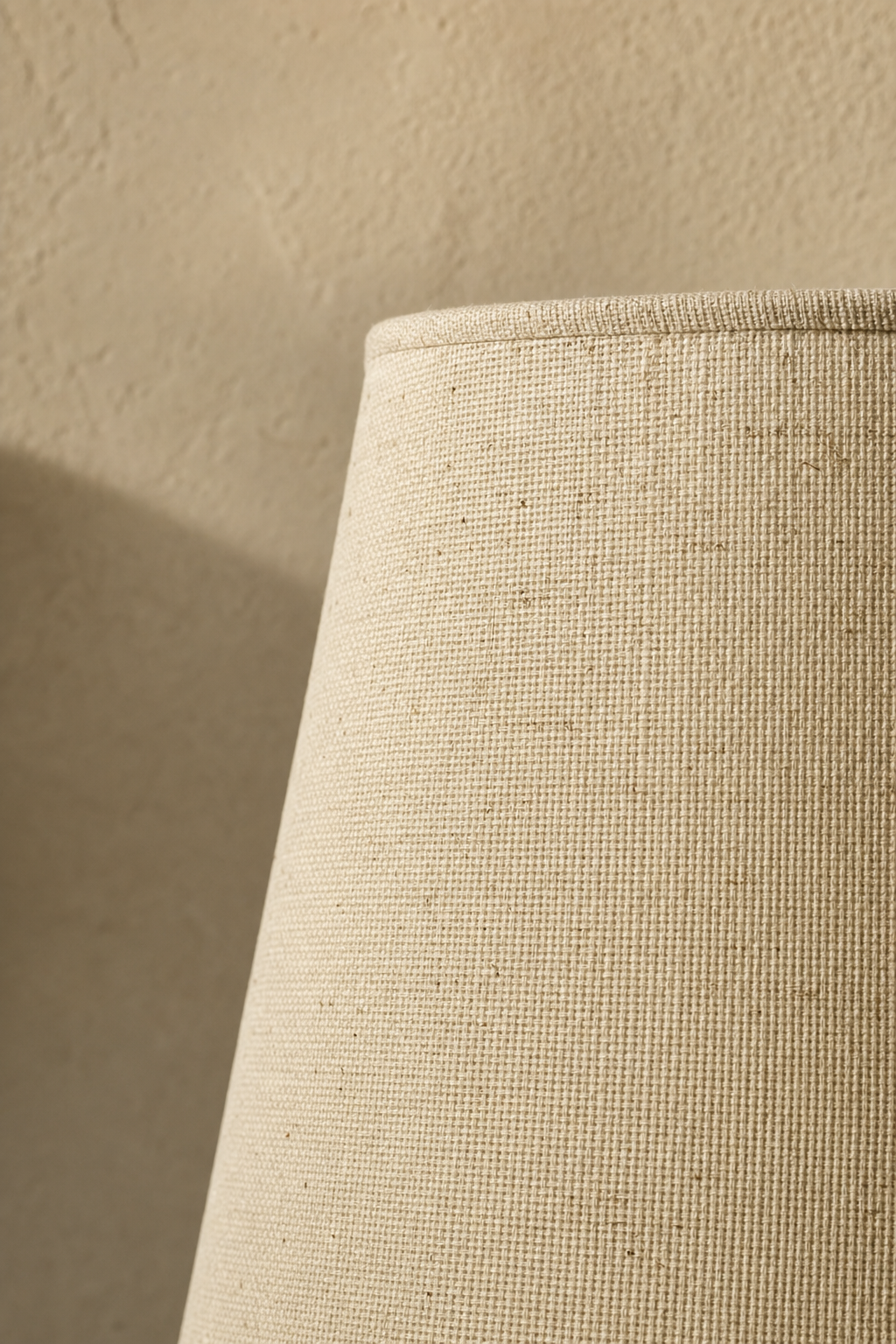 Abat-Jour Lampe de Chevet en Tissu Design Beige Conique – Zena Muse