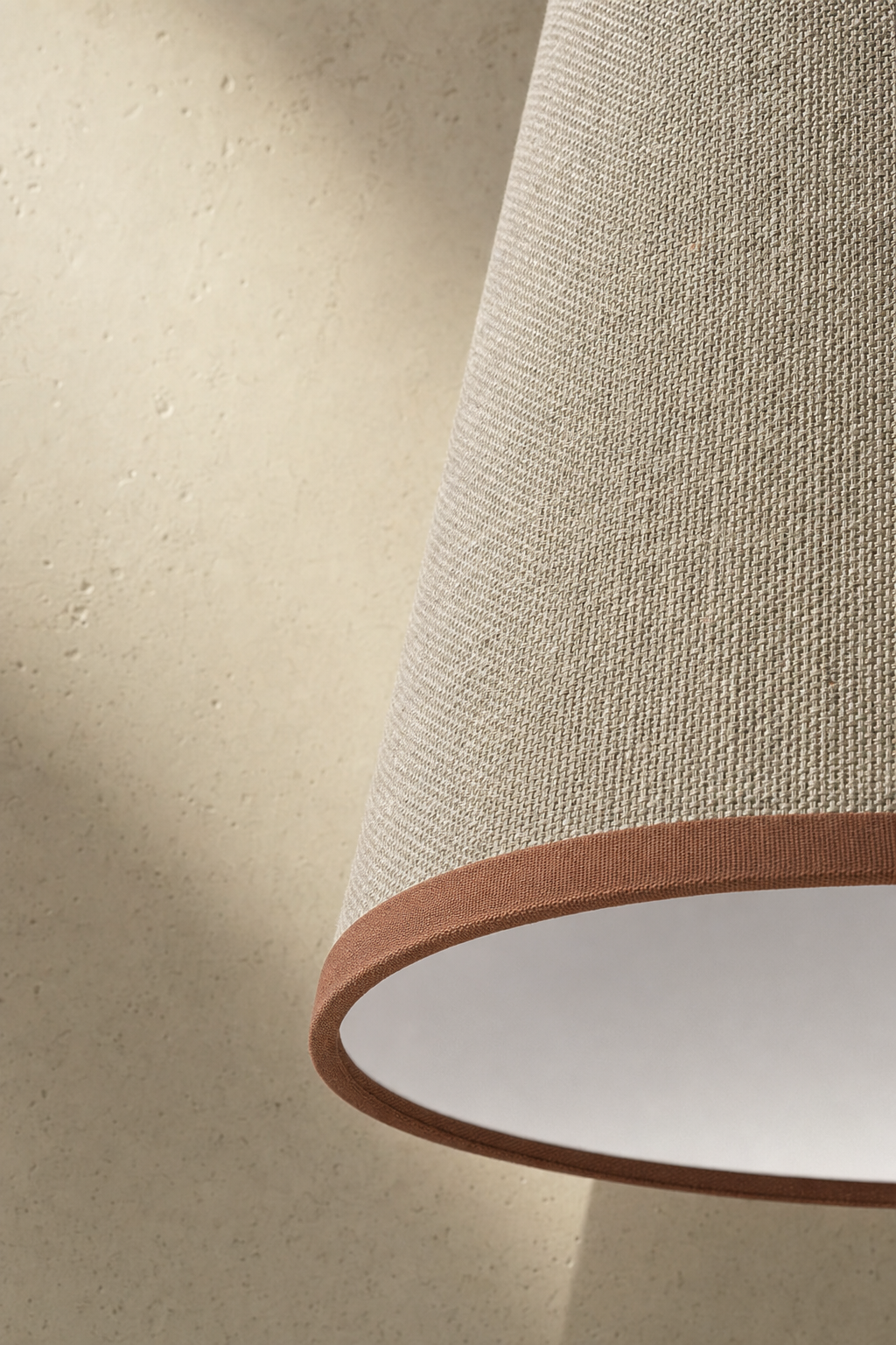 Abat-Jour Lampe de Chevet en Tissu Design Conique – Eira Halo