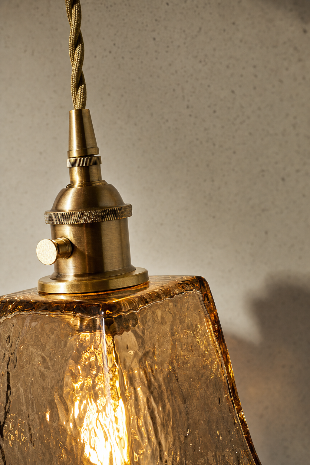 Abat-Jour Suspension en Verre Vintage Doré – Oria Halo