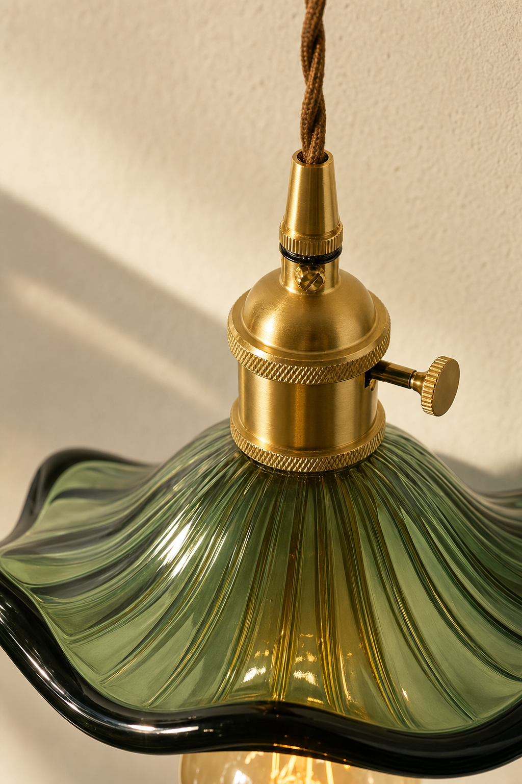 Abat-Jour Suspension en Verre Design Nordique Vert – Milo Nova