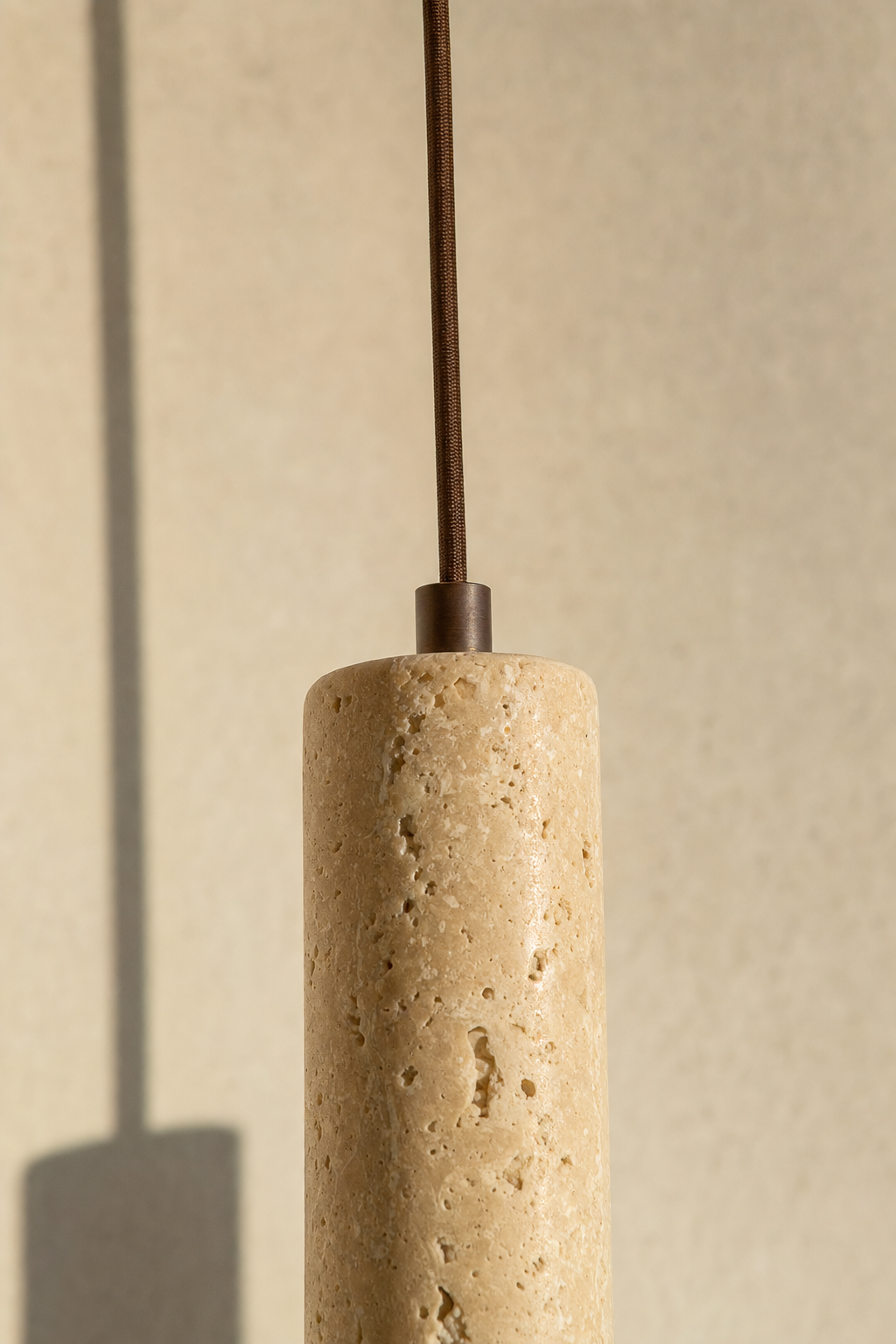 Abat-Jour Suspension en Travertin Wabi-Sabi – Vela Rive