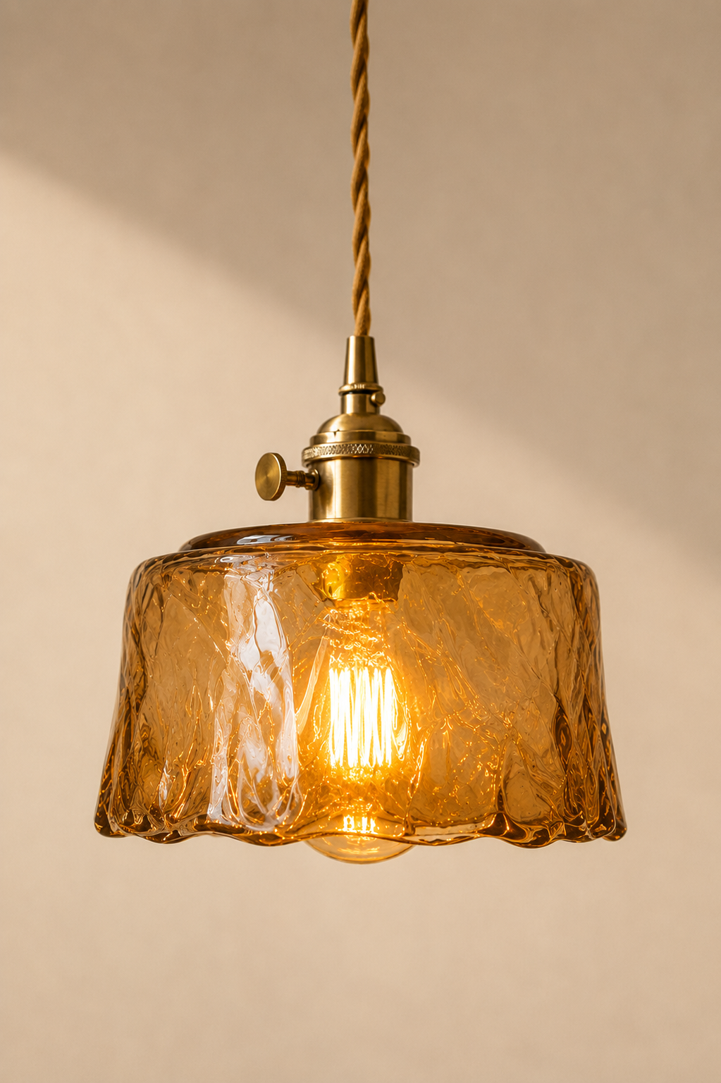 Abat-Jour Suspension en Verre Vintage Doré – Oria Rive