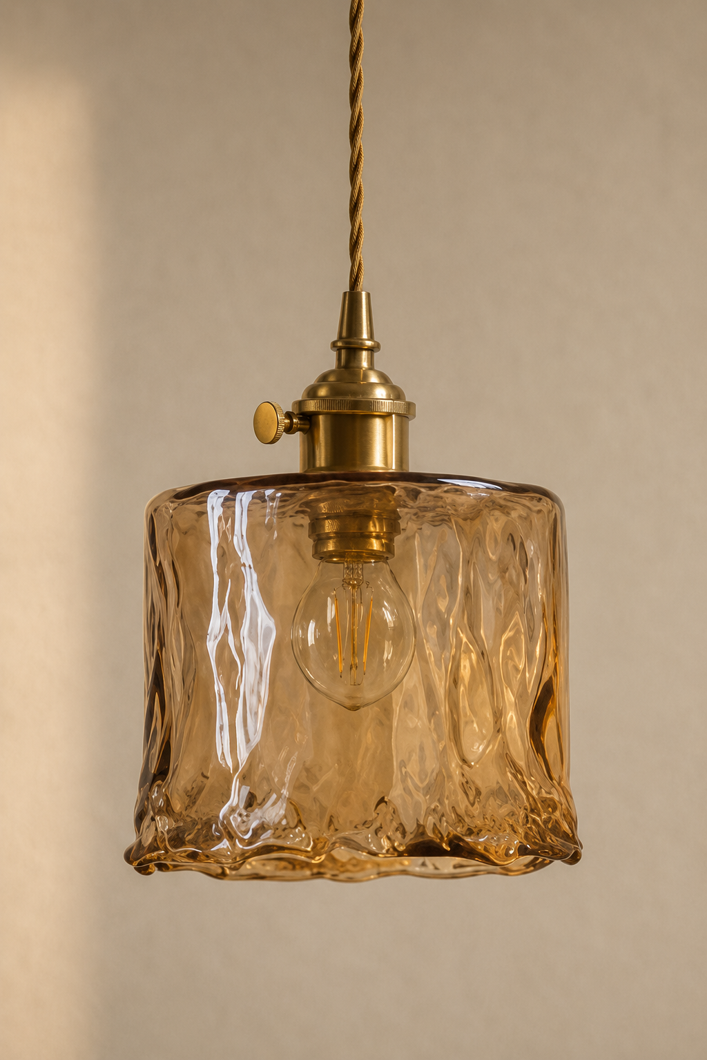 Abat-Jour Suspension en Verre Vintage Doré – Oria Rive